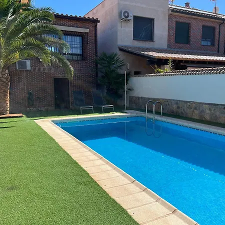 TOLEDO ENCANTADO Piscina y BBQ privada 2,5 km de Puy du Foy-3