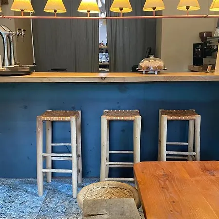 Hostal De Bianya-2