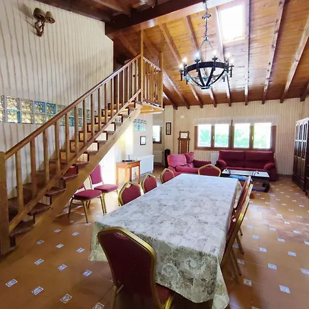 Chalet lujo en finca Zafiro lagunazo Riopar 5 o 3 dormitorios y 3 Baños Parque Natural del Rio Mundo-3