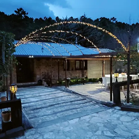 Chalet lujo en finca Zafiro lagunazo Riopar 5 o 3 dormitorios y 3 Baños Parque Natural del Rio Mundo-2