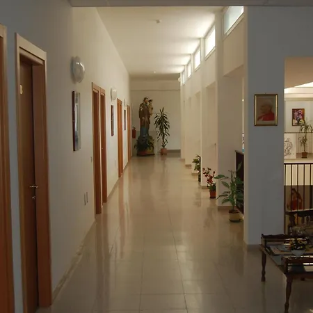 Casa Religiosa Di Ospitalita Nazareno-3