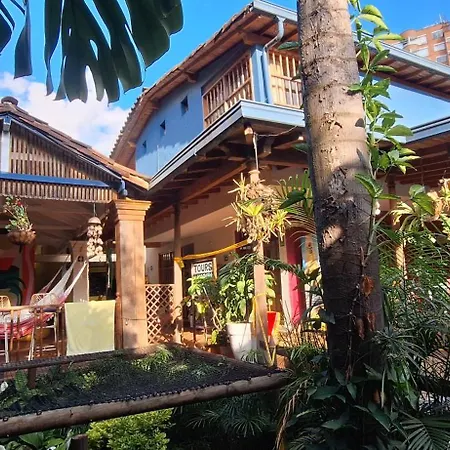 Yolo Hostel Medellin-3