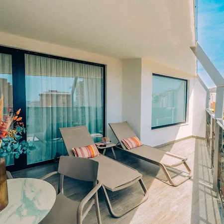 Marina Resort Benidorm - The Original Benidorm Vibe-3
