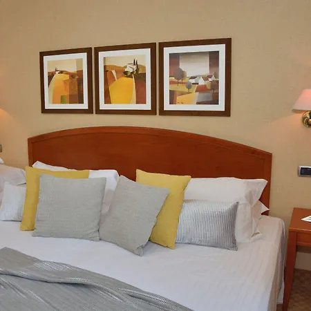 Lh Hotel Lloyd Roma-2