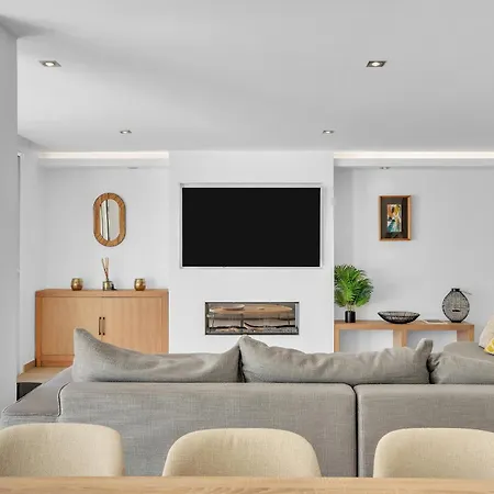 Casa Adriana - Marbellamar Modern Townhouse By Finest Rentals-3