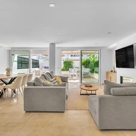 Casa Adriana - Marbellamar Modern Townhouse By Finest Rentals-2