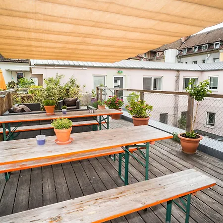 Babelfish Hostel-2