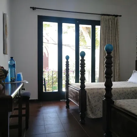 Zhimbad B&B By The Sea-2