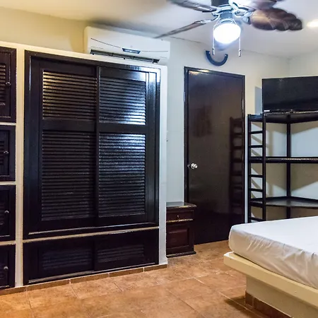Moonshine Hotel-2