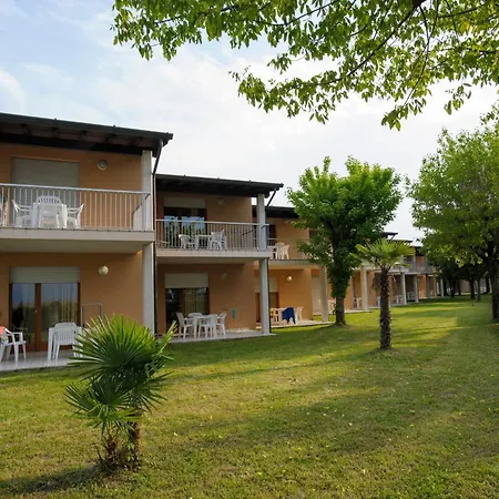 Ohana Apartments Camping Tiglio-3