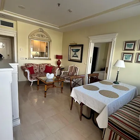 Apartamentos Guadalpin Boutique-2