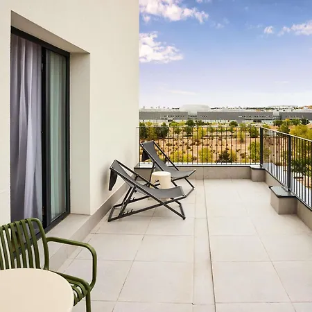 Ibis Styles Madrid Airport Valdebebas-3