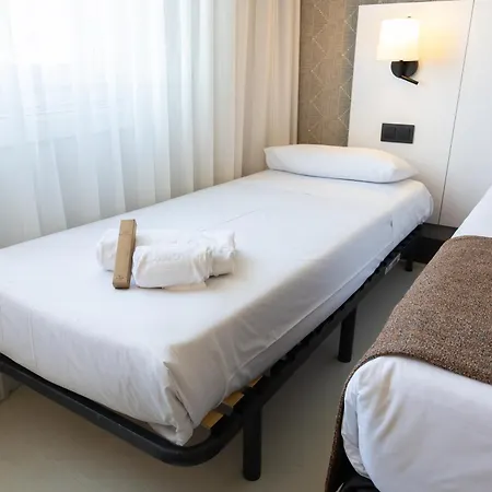 Hotel Ilunion Bilbao-2