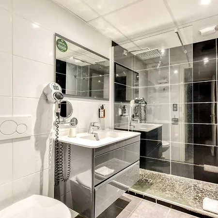 B&B Hotel Perpignan Centre-3