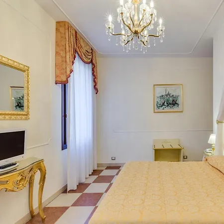 Hotel At Leonard-3