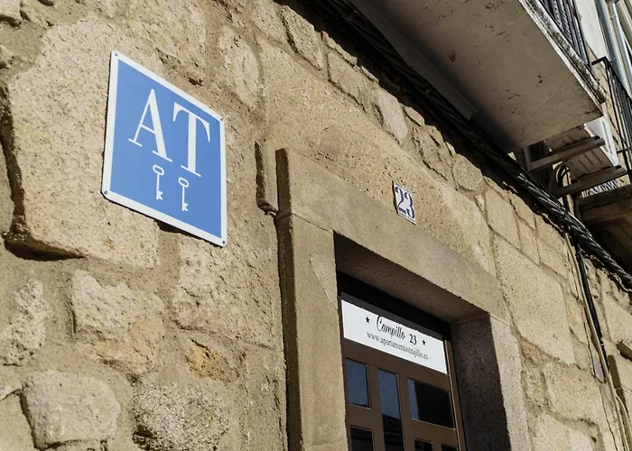 Hotel cerca del colegio: Apartamento Campillo 23 Trujillo