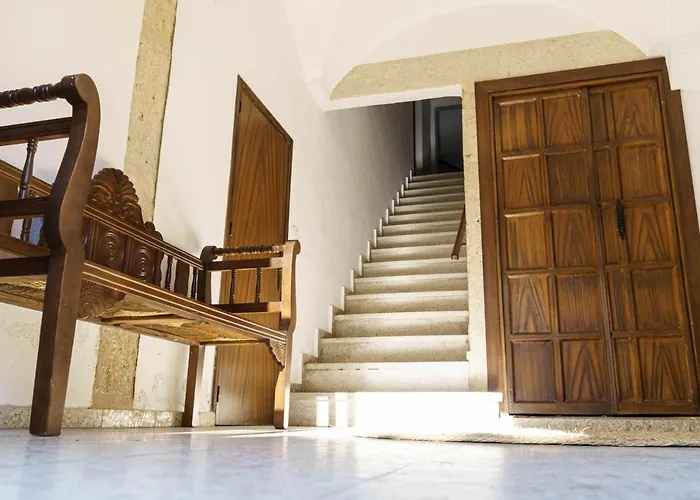 Hotel cerca del colegio: Apartamento Campillo 23 Trujillo