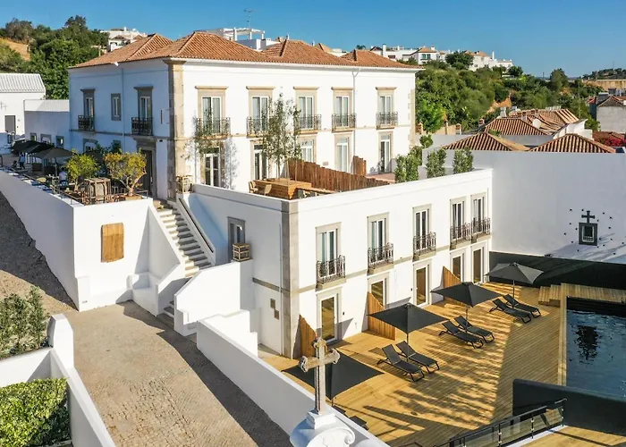 Chalet: Colégio Charm House