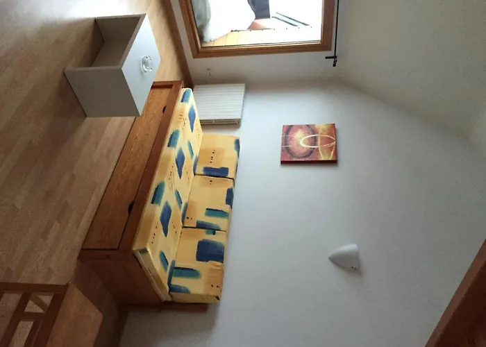 Hotel cerca del colegio: Apartamentos Borruscall