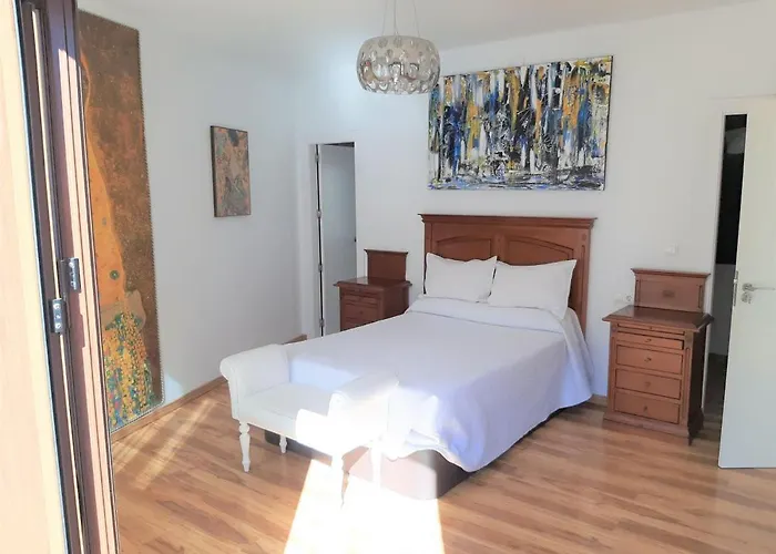 LA CASA DE LA PINTORA DE CAZORLA,ideal para familias y grupos grandes