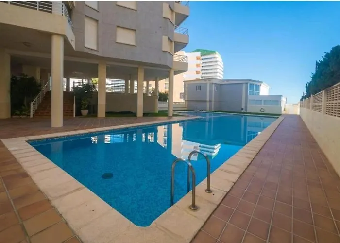 Hotel cerca del colegio: Apartamento Aquarium Park, 1ª linea de playa, piscina privada, aire acondicionado y wifi de alta velocidad