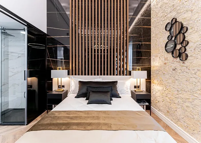 Hoteles con Jacuzzi Nero Luxury Suites
