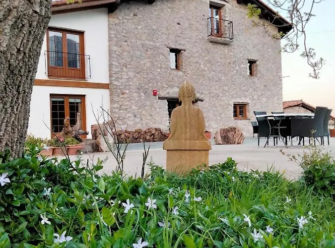 Chalet: Agroturismo Erlete Goikoa -Estamos En El Camino De Santiago -We Are On The Camino De Santiago- Senderismo-Rutas Y Bicicleta