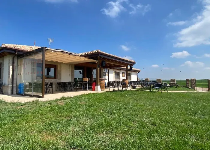 Albergue De Peregrinos Fuente Sidres