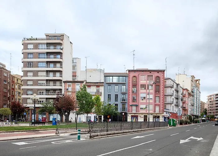 Hotel cerca del colegio: Invino Apartments