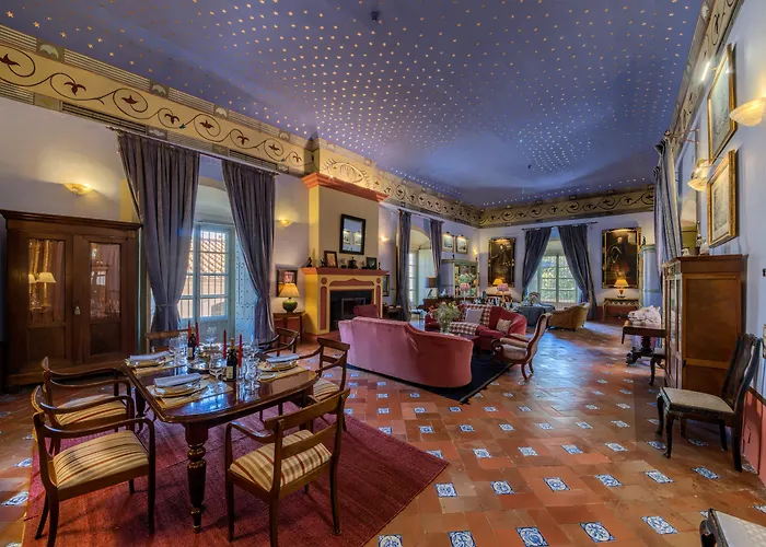 Casa Palacio De Carmona