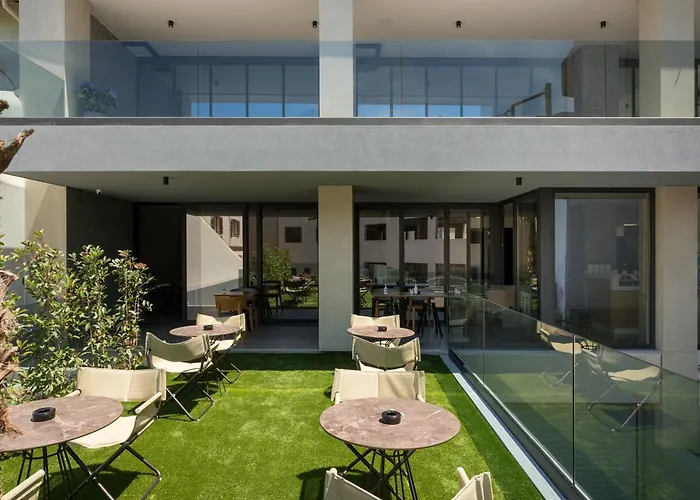Hyperion City Hotel & Spa