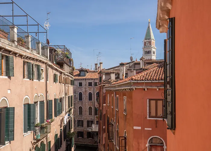  Bella Venezia