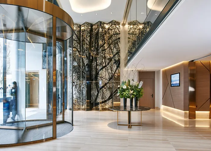 Hotel de 5 estrellas: VP Plaza España Design