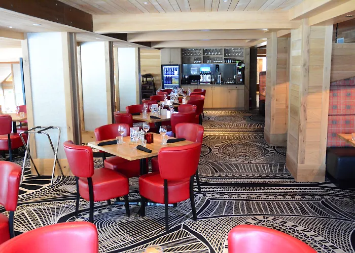 Moose Hotel And Suites