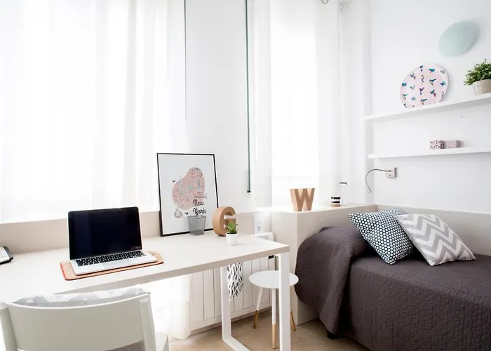 Hotel cerca del colegio: Residencia Universitaria Resa Francesc Giralt I Serra