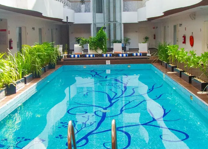 In Fashion & Spa (Adults Only)