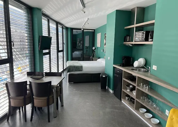 Plan B City Center Aparthotel