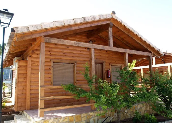 Hotel con piscina: Casas de Madera Los Molinos