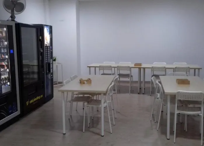 Hotel cerca del colegio: Albergue O Trisquel