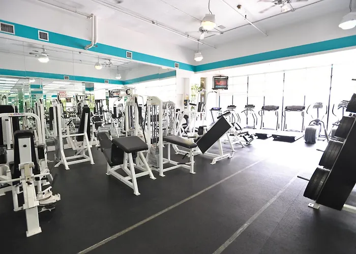 Hotel con vistas: Crystal Beach Suites Miami Oceanfront Hotel