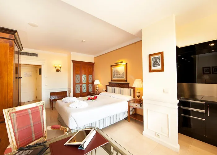 Apartamentos Guadalpin Boutique