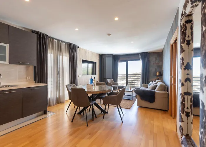 Hotel cerca del colegio: BiBo Suites Sierra Nevada