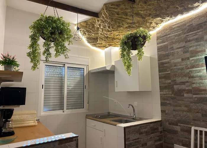 Casa entre Rocas Setenil