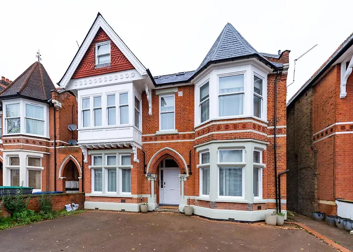  Ealing Residency
