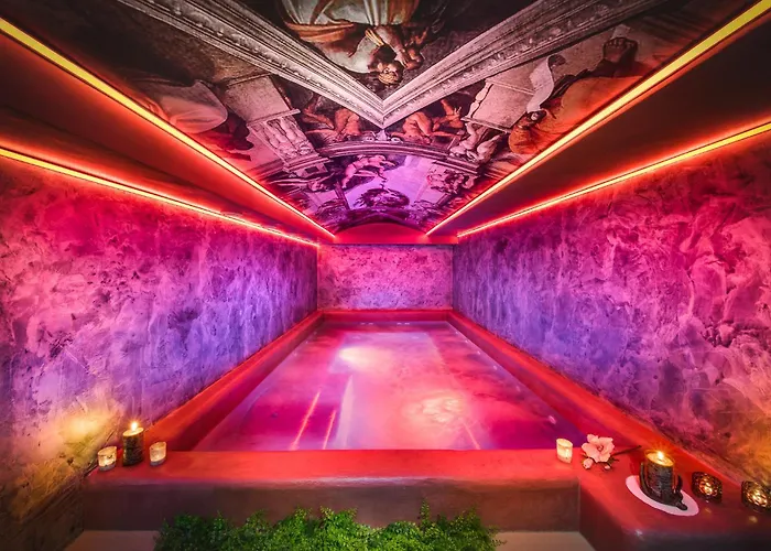 Central Point Boutique Hotel