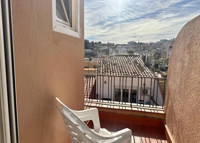 Can Setmanes By Cozycatalonia - Hostal Central