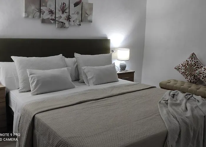 Hotel familiar: Casa Mejías, excelente localización, cerca de los principales puntos turísticos de Antequera