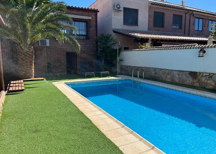 TOLEDO ENCANTADO Piscina y BBQ privada 2,5 km de Puy du Foy