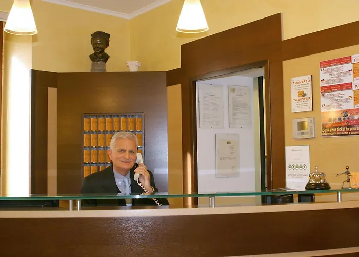 Hotel con tenis: Hotel Lirico