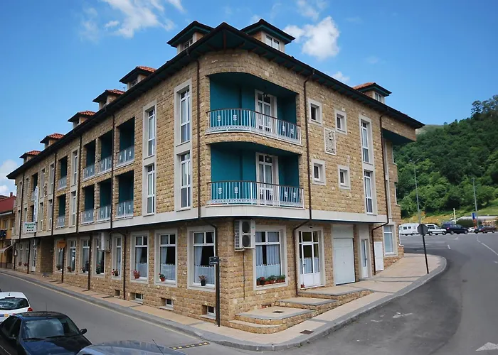 Resort: Hotel Águila Real